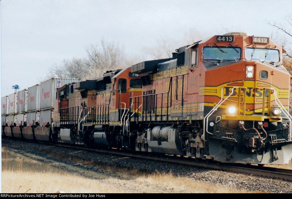 BNSF 4413 West